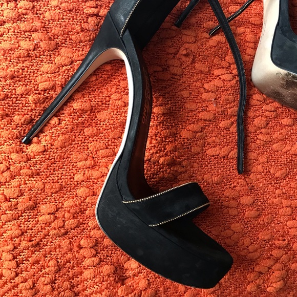 Ferragamo Suede Platform sandals size 9.5 - Picture 10 of 14